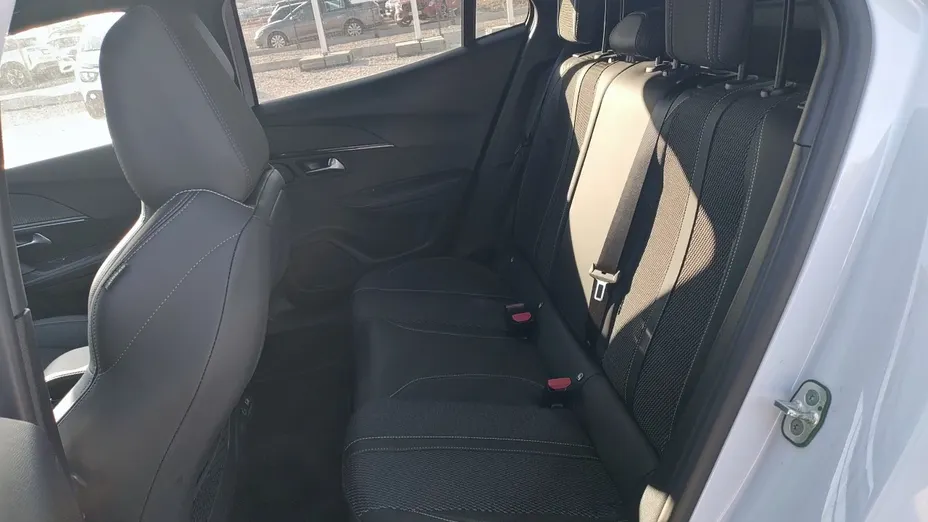 PEUGEOT 2008 2008 PureTech 130 GT S&S EAT8