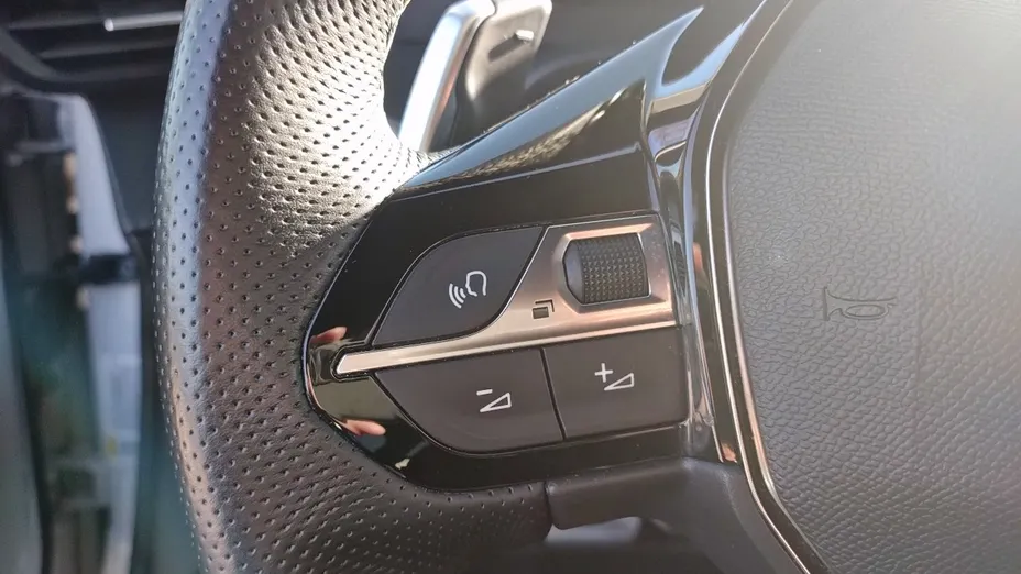 PEUGEOT 2008 2008 PureTech 130 GT S&S EAT8