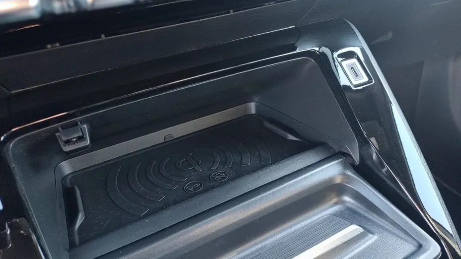 PEUGEOT 2008 2008 PureTech 130 GT S&S EAT8