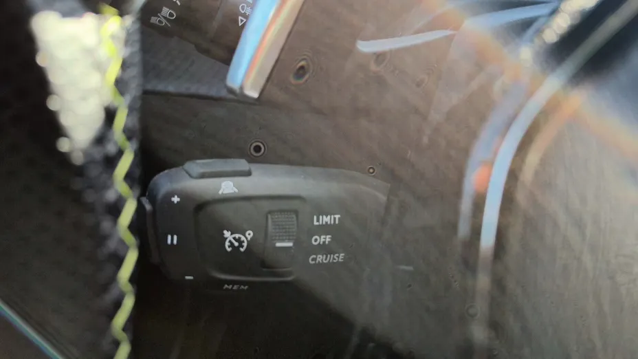 PEUGEOT 2008 2008 1.2 PureTech GT S&S EAT8