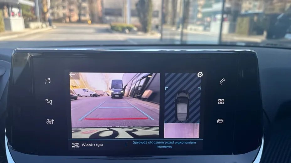 PEUGEOT 208 e-208 Allure