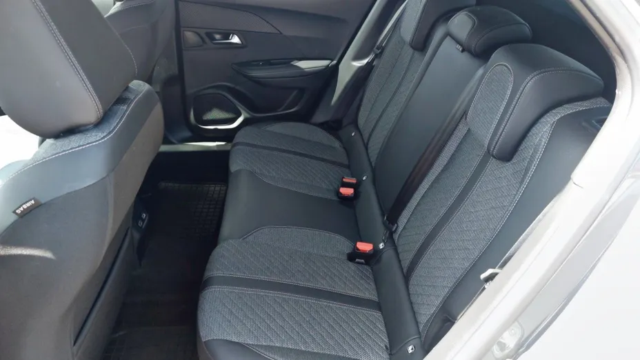 PEUGEOT 2008 2008 1.2 PureTech Allure Pack S&S EAT8