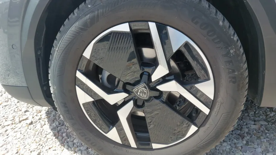 PEUGEOT 2008 2008 1.2 PureTech Allure Pack S&S EAT8