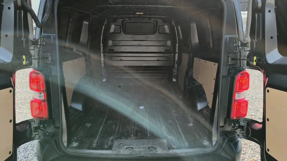 PEUGEOT Expert Expert 2.0 BlueHDi Long 3,1t S&S EAT8