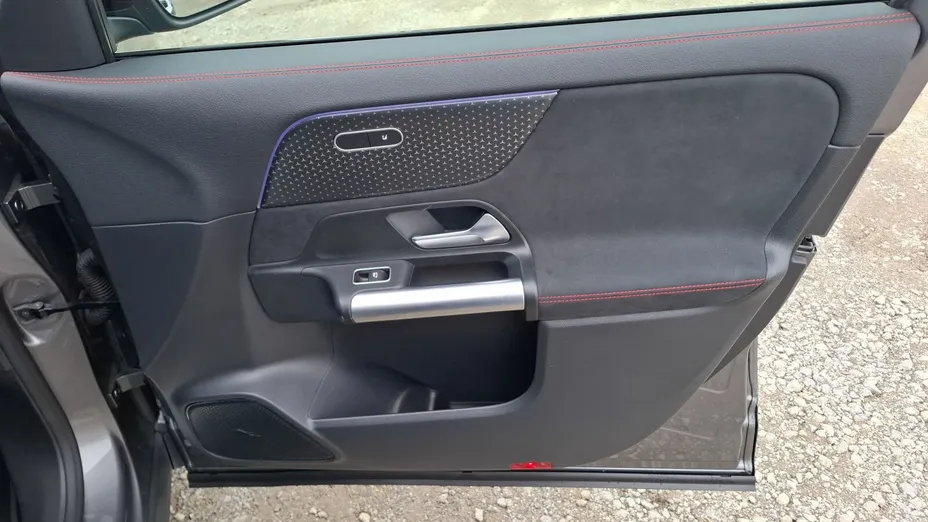 MERCEDES-BENZ GLA GLA 220 mHEV 4-Matic AMG Line 8G-DCT