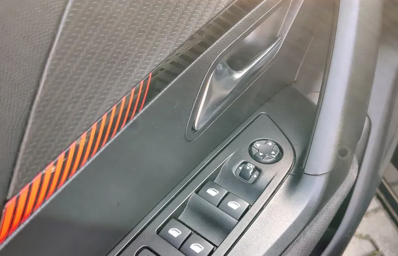 PEUGEOT 2008 2008 1.2 PureTech Active Pack S&S