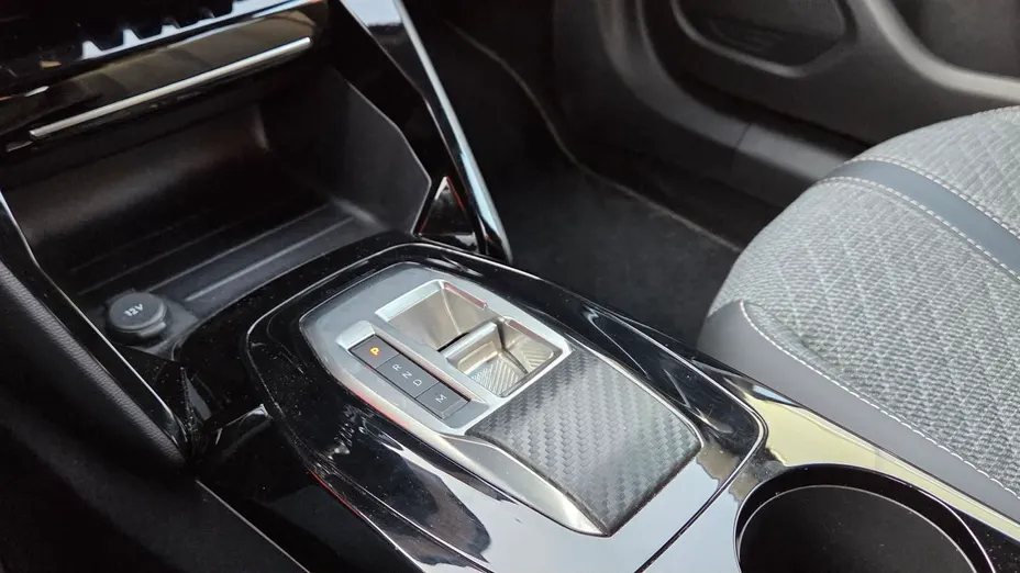 PEUGEOT 2008 2008 1.2 PureTech Allure Pack S&S EAT8