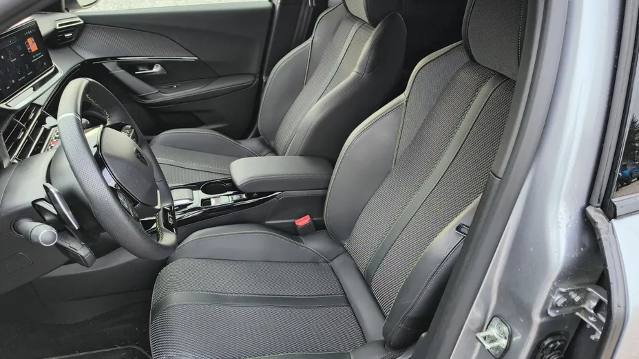 PEUGEOT 2008 2008 1.2 PureTech GT S&S EAT8