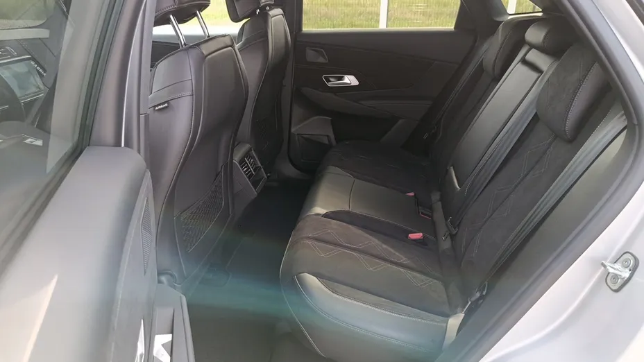 DS DS7 DS 7 1.5 BlueHDi Performance Line aut