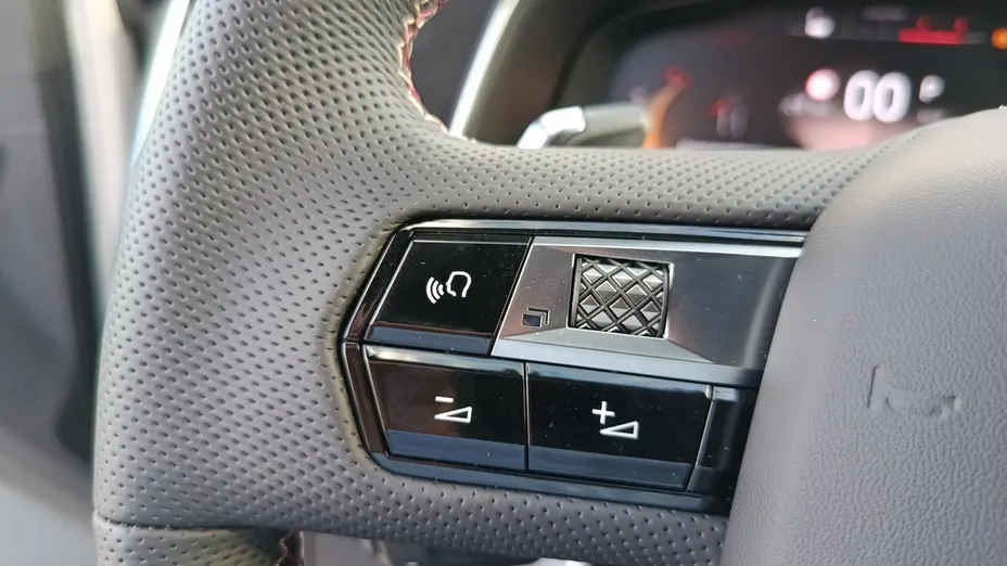 DS DS7 DS 7 1.5 BlueHDi Performance Line aut