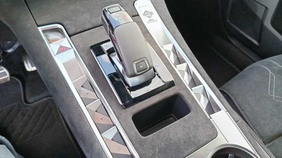 DS DS7 DS 7 1.5 BlueHDi Performance Line aut