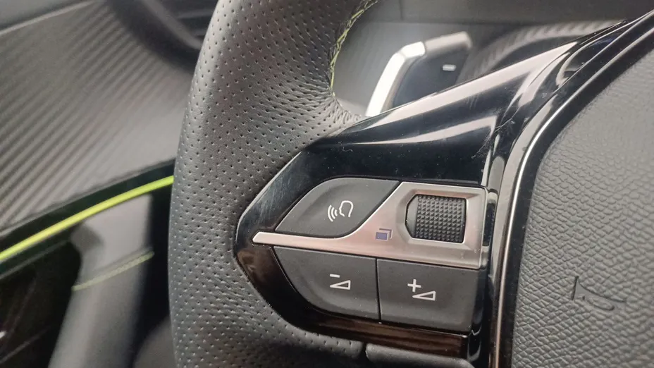 PEUGEOT 2008 2008 1.2 PureTech GT S&S EAT8