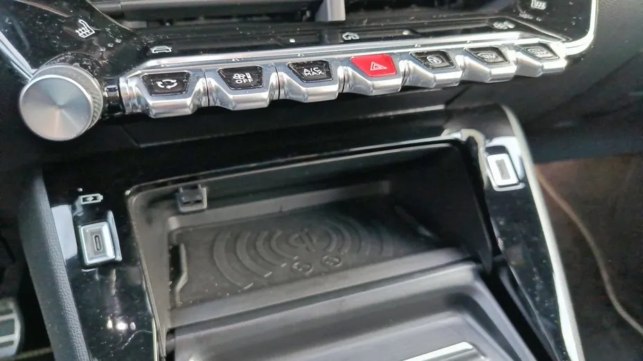 PEUGEOT 2008 2008 PureTech 130 GT S&S EAT8