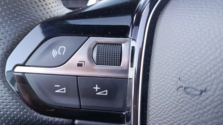 PEUGEOT 5008 5008 1.5 BlueHDi GT S&S EAT8