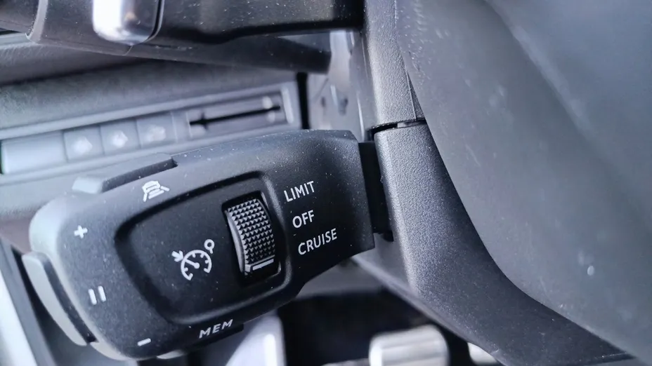 PEUGEOT 5008 5008 1.5 BlueHDi GT S&S EAT8