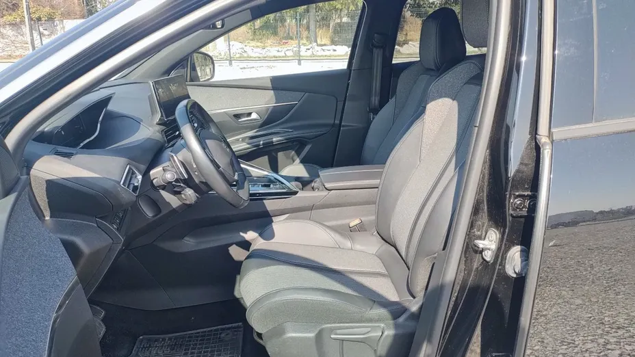 PEUGEOT 3008 3008 1.2 PureTech Allure S&S EAT8