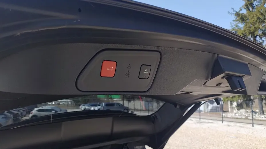 PEUGEOT 3008 3008 1.2 PureTech Allure S&S EAT8