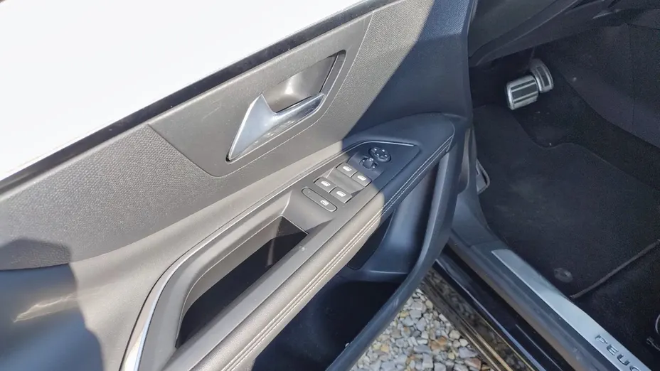 PEUGEOT 3008 3008 1.2 PureTech GT S&S EAT8