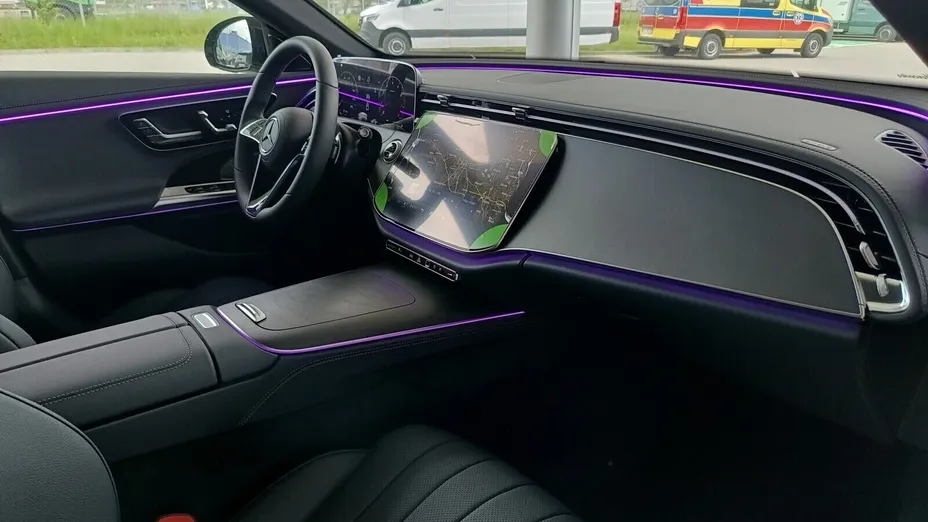 MERCEDES-BENZ E Klasa E 200 mHEV 4-Matic Exclusive 9G-Tronic