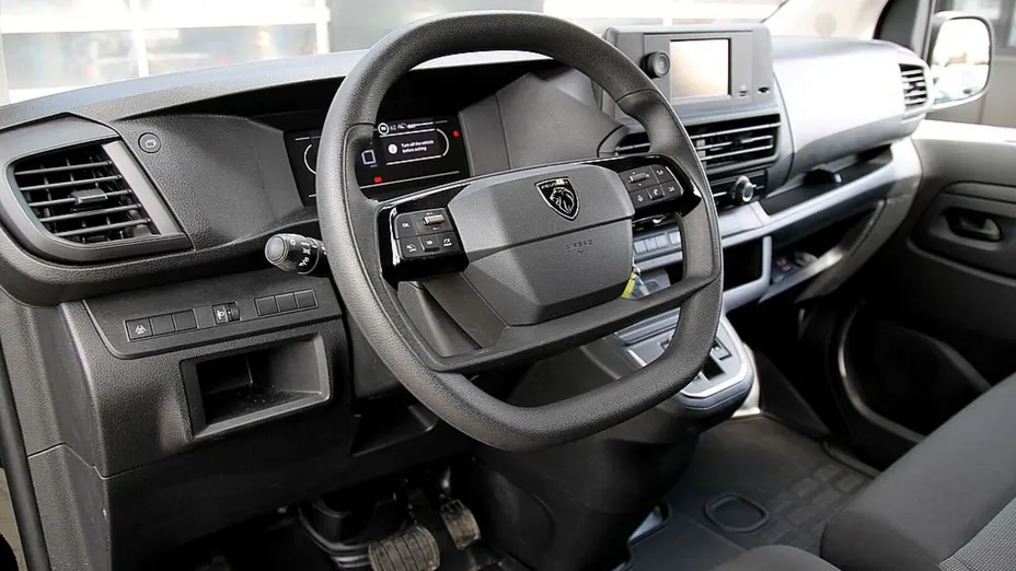 PEUGEOT Expert Expert 2.0 BlueHDi Standard 2,8t EAT8