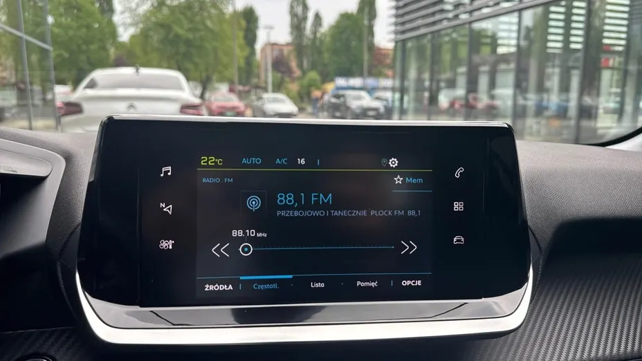 PEUGEOT 208 e-208 50kWh Allure