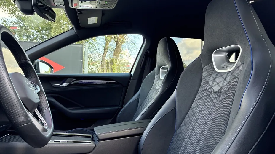 VOLKSWAGEN Passat Passat 2.0 TDI SCR R-Line Plus DSG