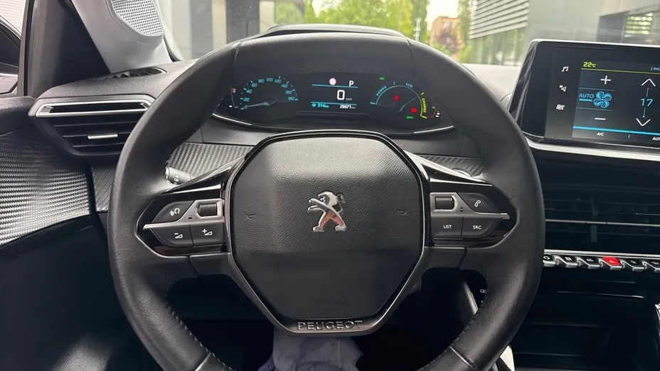 PEUGEOT 208 e-208 Active