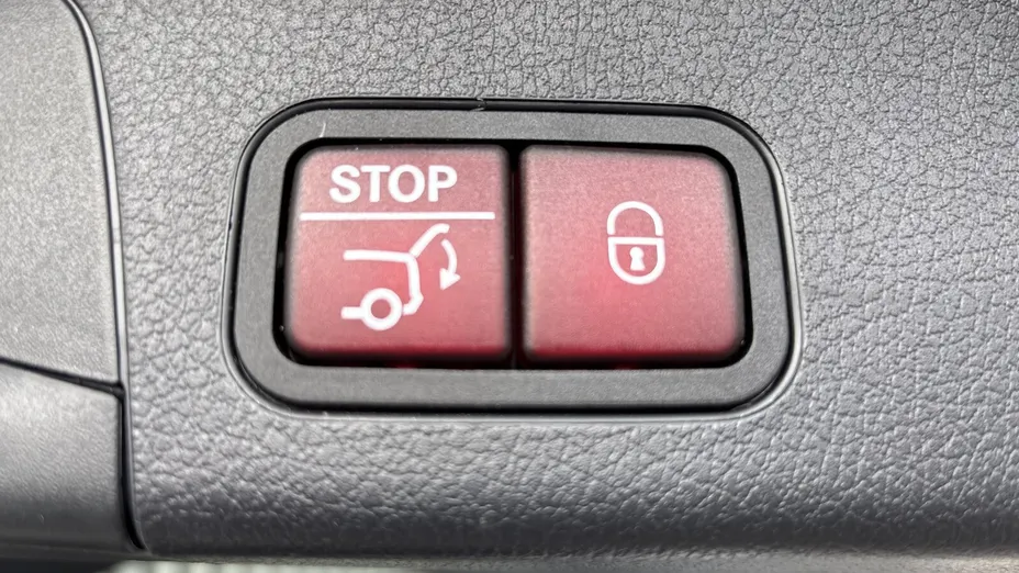 MERCEDES-BENZ GLB GLB 200 d 4-Matic AMG Line 8G-DCT
