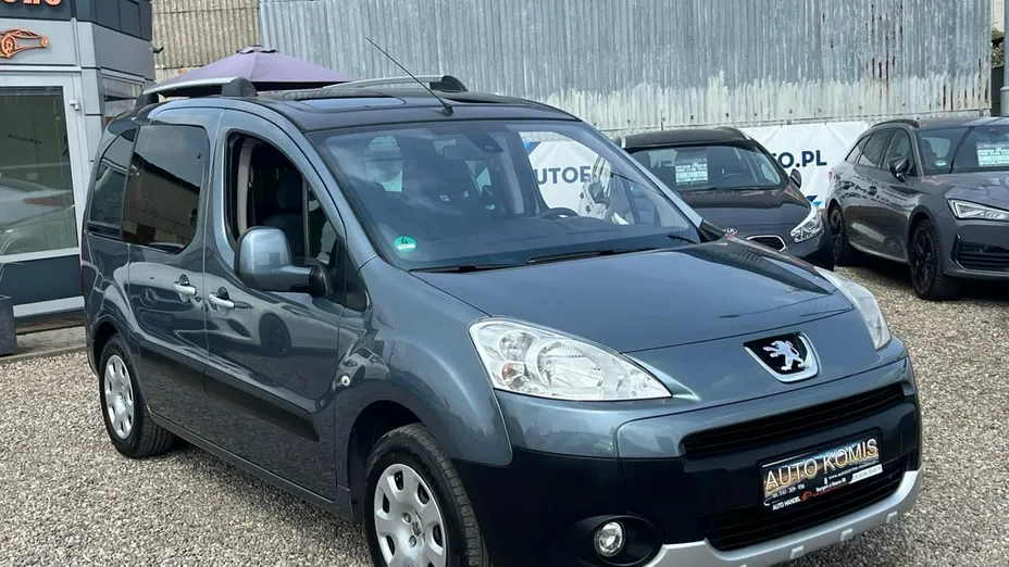 PEUGEOT Partner -
