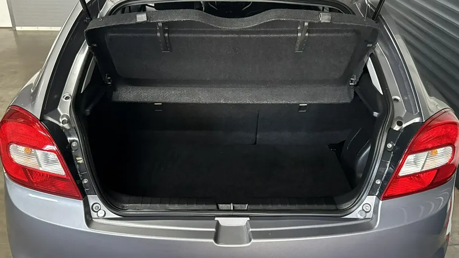 SUZUKI Baleno -