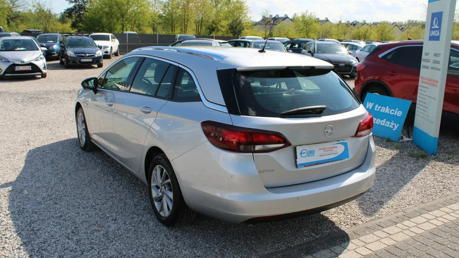 OPEL Astra -