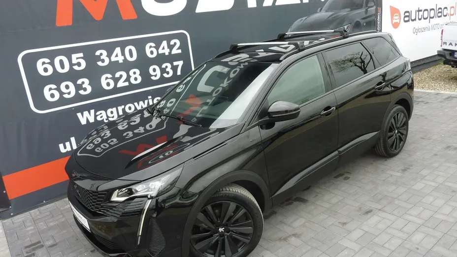 PEUGEOT 5008 -