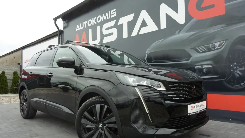 PEUGEOT 5008 -
