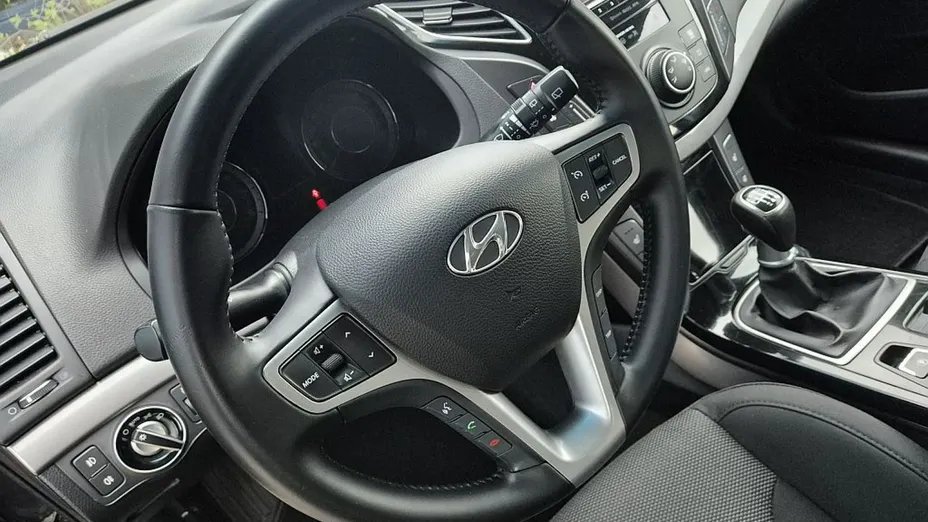 HYUNDAI i40 -
