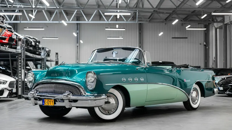 BUICK Roadmaster -