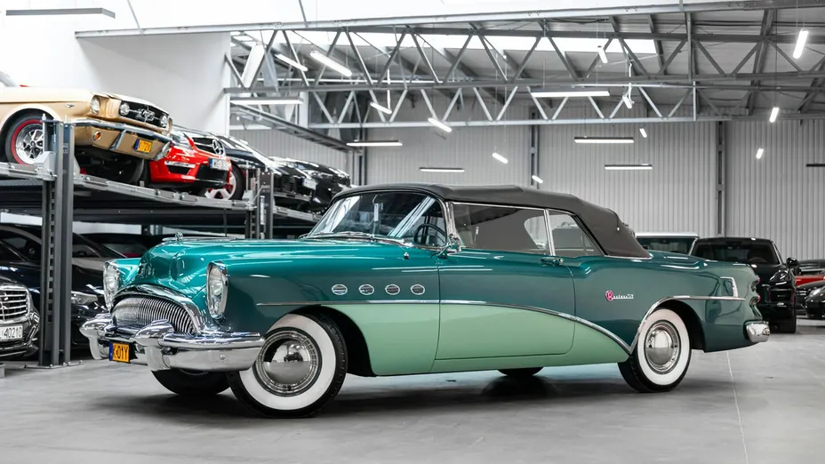 BUICK Roadmaster -