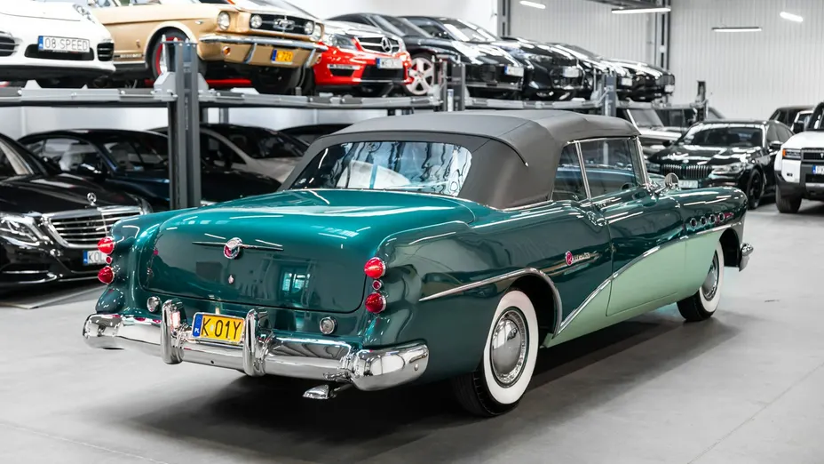 BUICK Roadmaster -