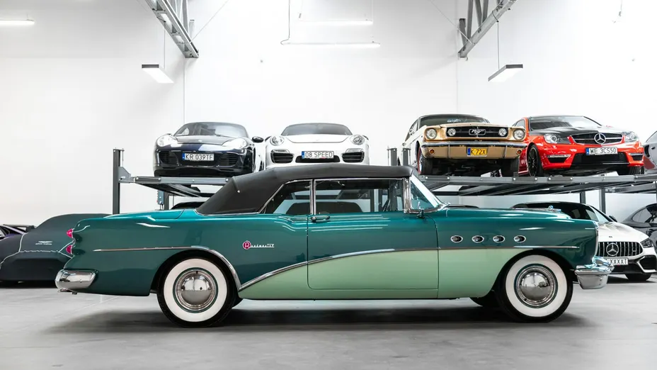 BUICK Roadmaster -
