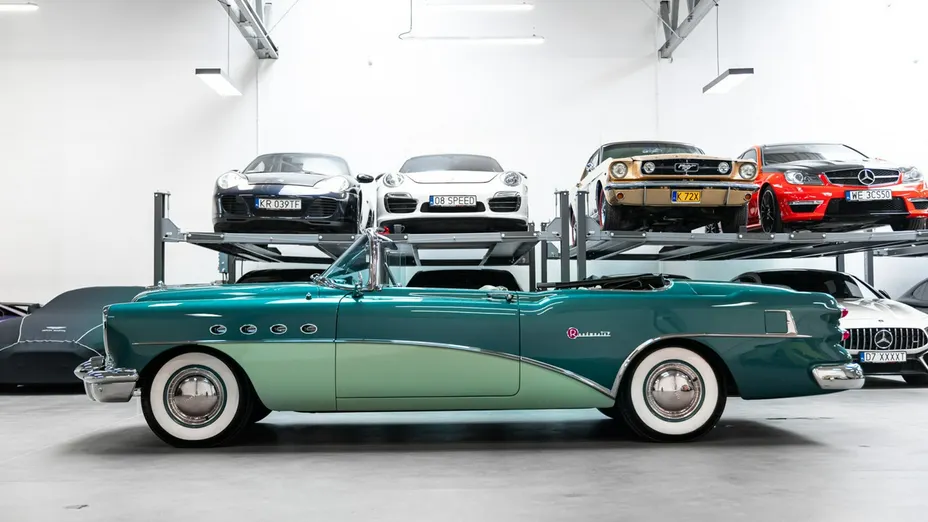 BUICK Roadmaster -