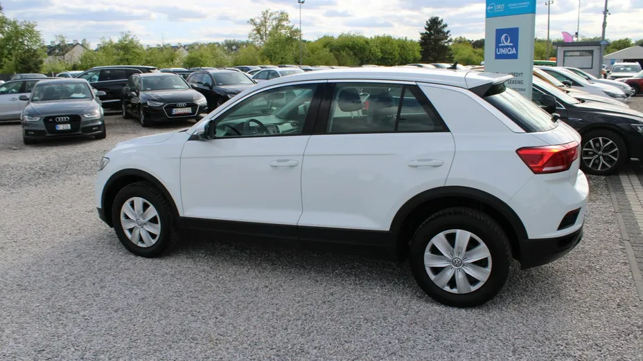 VOLKSWAGEN T-ROC -