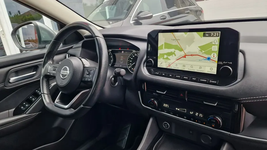 NISSAN Qashqai -