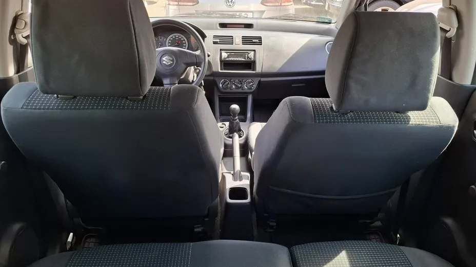 SUZUKI Swift -