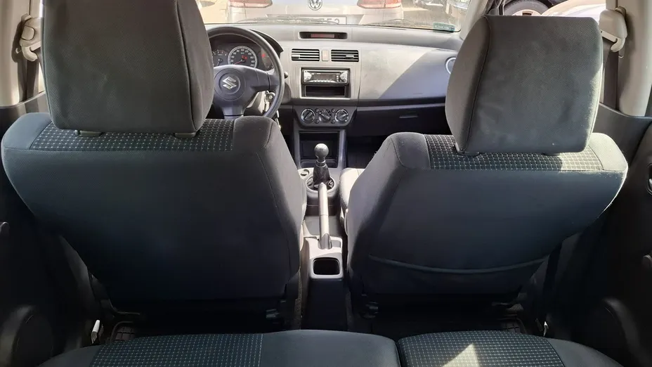 SUZUKI Swift -