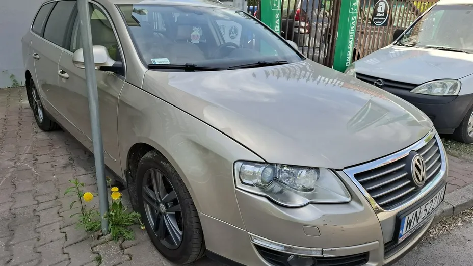 VOLKSWAGEN Passat -