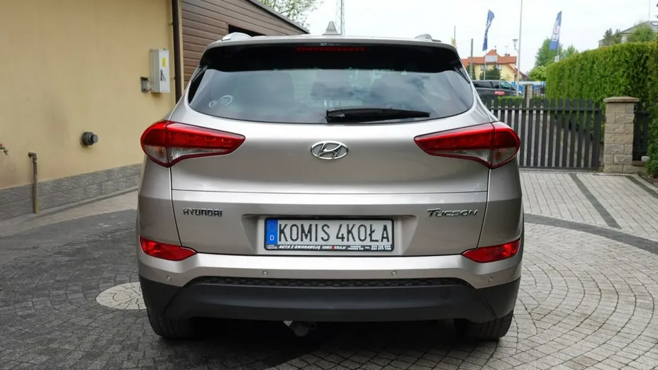 HYUNDAI Tucson -