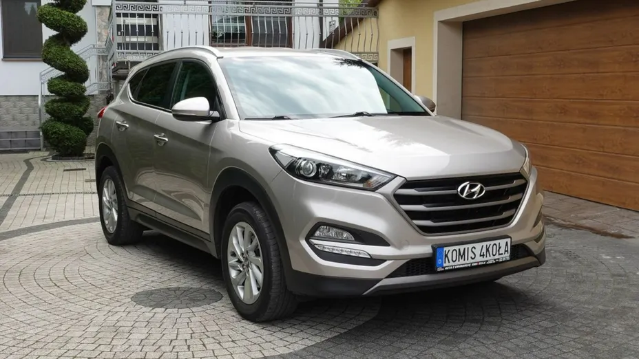 HYUNDAI Tucson -