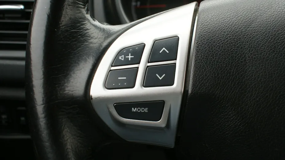 MITSUBISHI ASX -