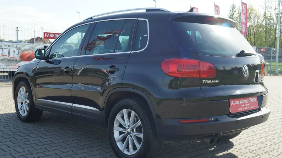 VOLKSWAGEN Tiguan -