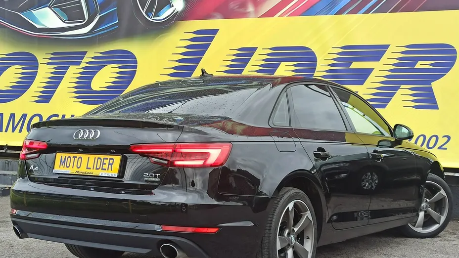 AUDI A4 -