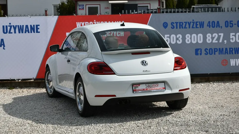 VOLKSWAGEN New Beetle -
